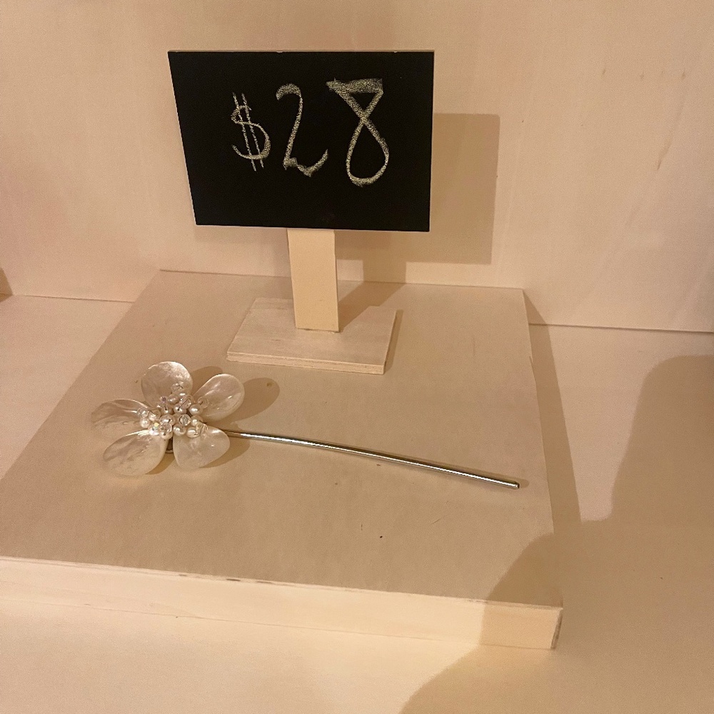 MOTHER OF PEARL INSPIRED HAIR PIECE